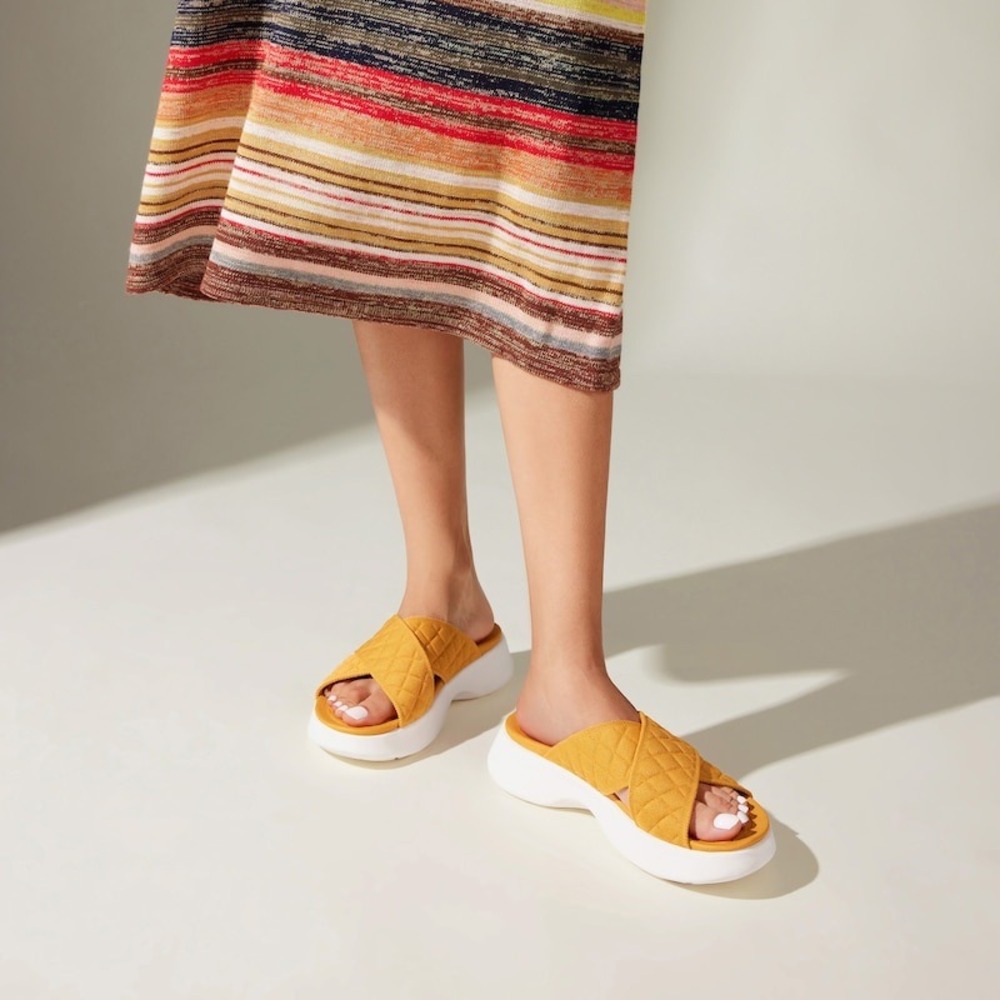 VIVAIA Katarina Walker Sandals Knit Comfort Arch Support Lightweight yellow 9